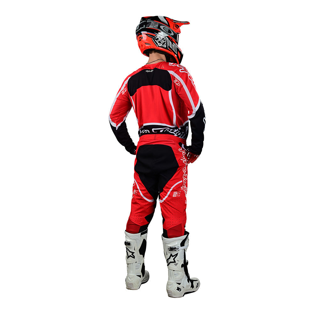 SE Pro Radian Red / White Gear Set