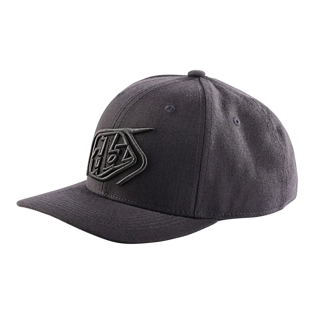 SNAPBACK HAT CROP