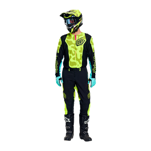 SE Pro LS Myth Gear Set