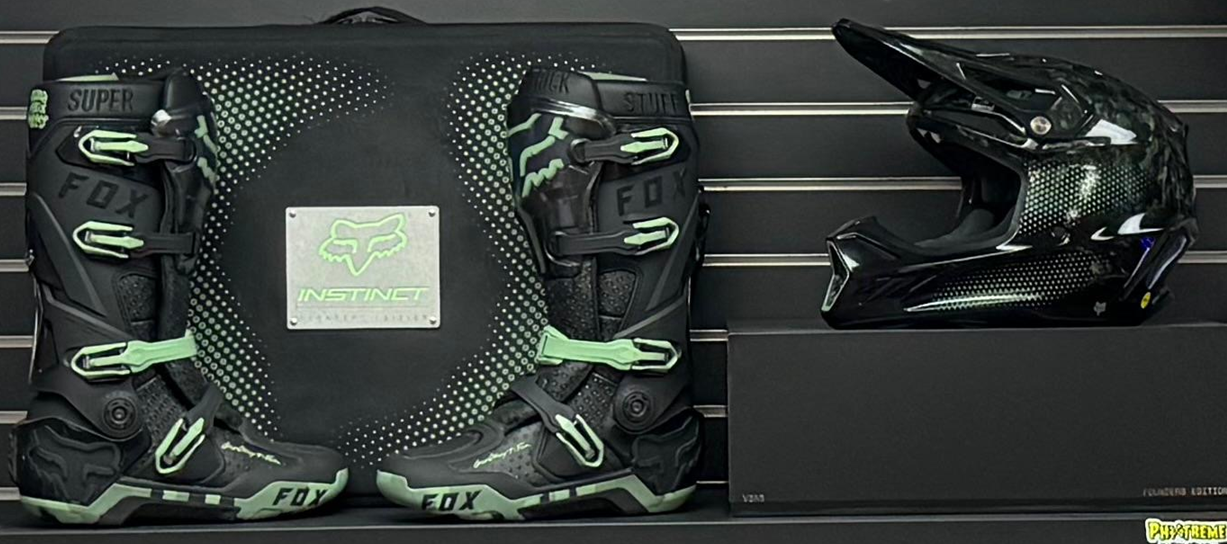 FOUNDER EDITION HELMET AND BOOT COMBO